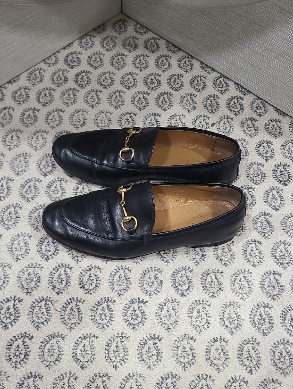 Gucci Black Leather Horsebit Loafers with Gold Hardware - Picture 9 of 9